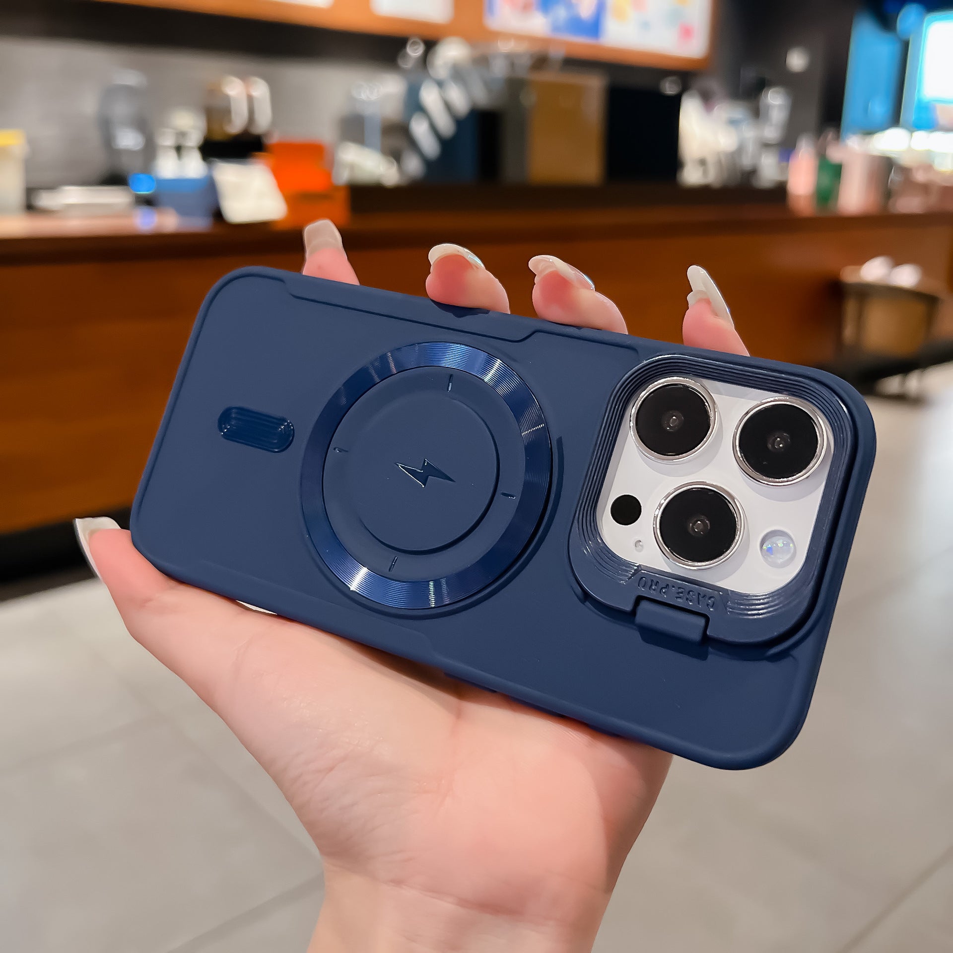 Lightning Magnetic Matte Soft Case Mobile